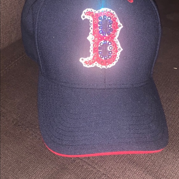 Boston Red Sox hat - Picture 2 of 2